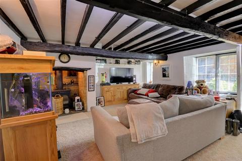 2 bedroom cottage for sale, Saddledon Street, Tysoe, Warwick