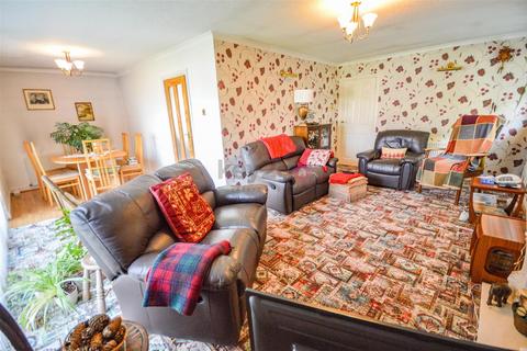 2 bedroom detached bungalow for sale - Twickenham Grove, Halfway, Sheffield, S20