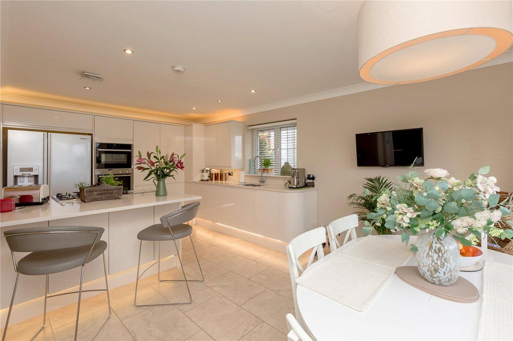 Hillpark Rise, Blackhall, Edinburgh, EH4 5 bed detached house for sale