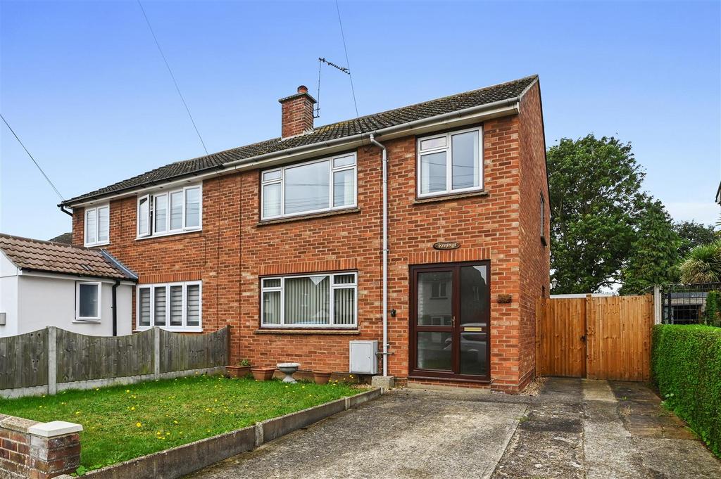Milton Road, Lawford 3 bed semidetached house for sale £325,000