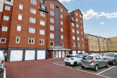 3 bedroom apartment for sale, Dolphin Quay, North Shields