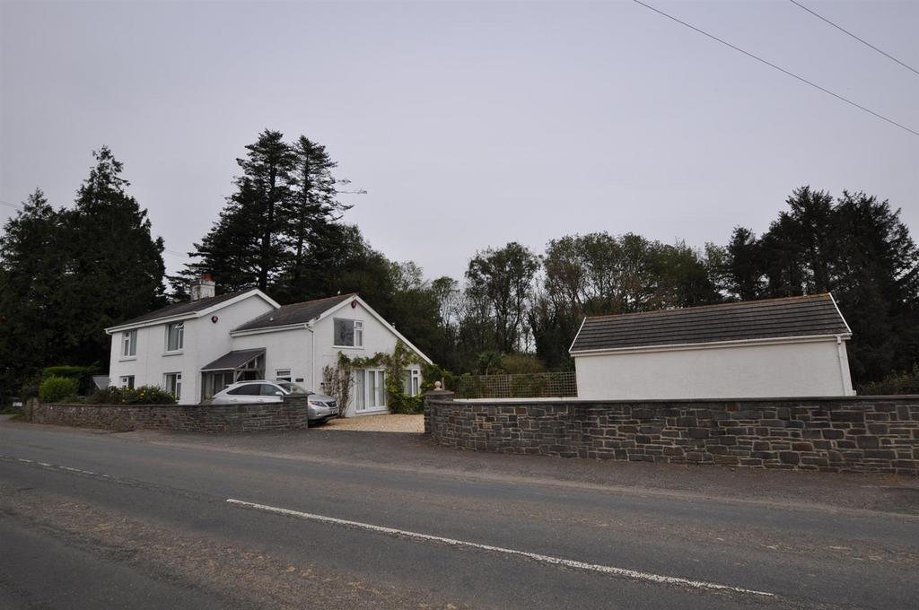 Llangynin Road, St. Clears, Carmarthen 5 bed house £449,500