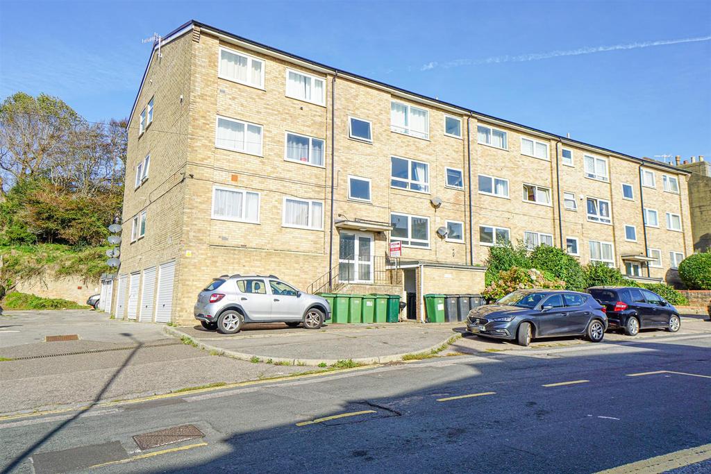 Harold Road, Hastings 2 bed flat for sale £150,000