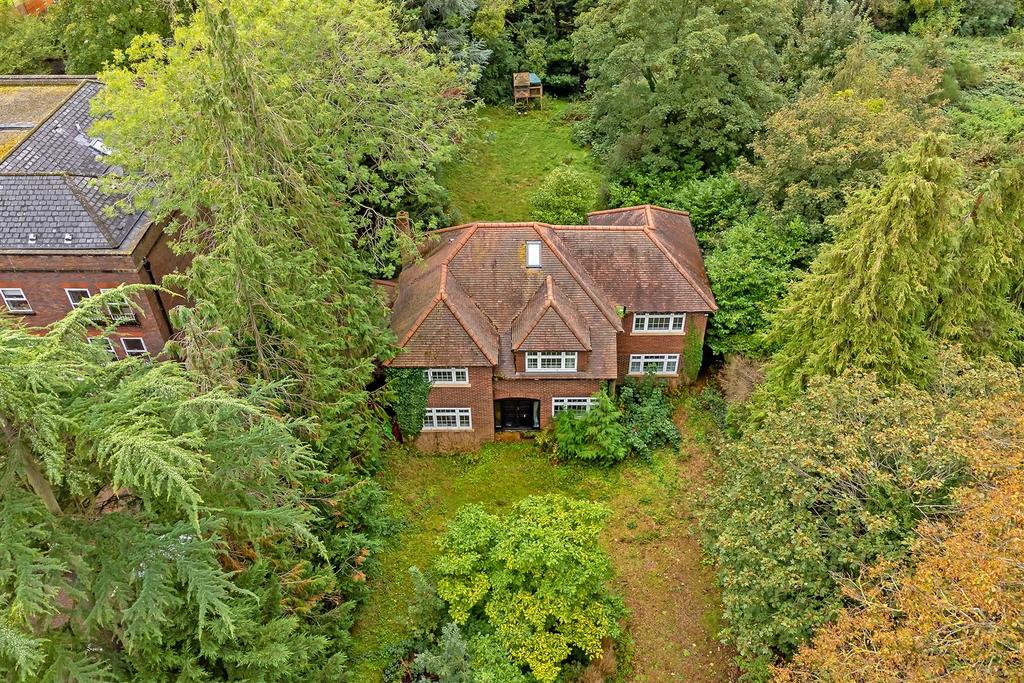 London Road, St Albans 5 bed detached house for sale £1,500,000