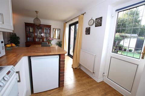 15 Millfield Drive, Northfleet, Gravesend, DA11 8BH