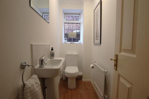 15 Millfield Drive, Northfleet, Gravesend, DA11 8BH