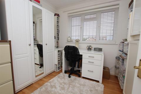 15 Millfield Drive, Northfleet, Gravesend, DA11 8BH
