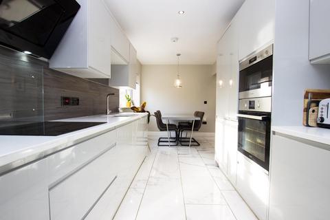 21 Abbey Crescent, Darwen, BB3 3PX