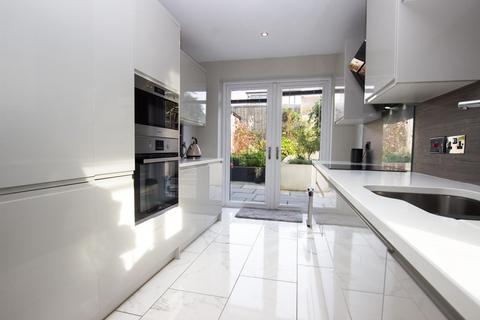 21 Abbey Crescent, Darwen, BB3 3PX