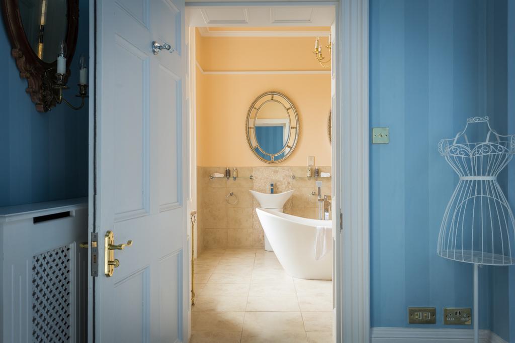 En Suite Entrance
