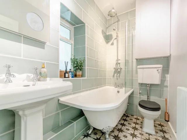Bathroom.jpeg