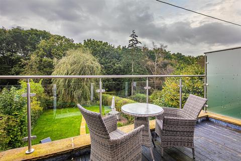 112 Westwick Crescent, Sheffield, S8 7DJ