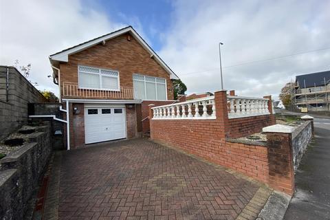 3 bedroom detached bungalow for sale, Cleviston Park, Llangennech, Llanelli