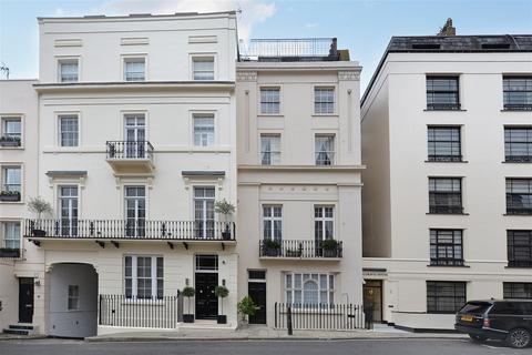 1 bedroom flat to rent, Halkin Place, Belgravia, London