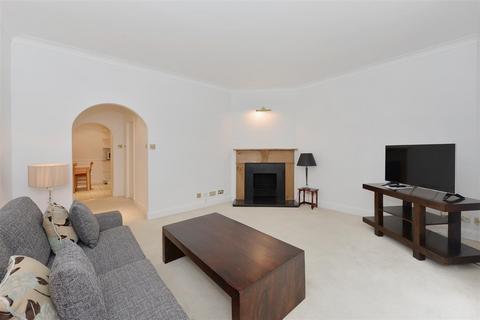 1 bedroom flat to rent, Halkin Place, Belgravia, London