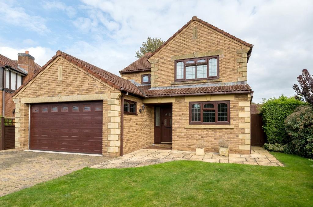 Acacia Gardens, Bathpool, Taunton, Somerset, TA2 4 bed detached house