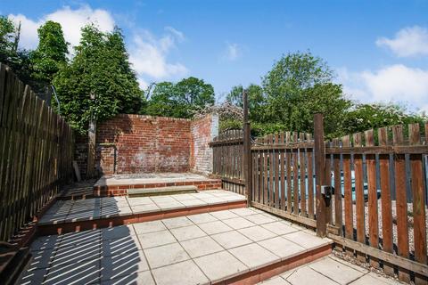 66 Hemingfield Road, Hemingfield, Barnsley, S73 0QA