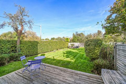 Summerfield Lake Lane, Barnham, Bognor Regis, PO22 0AE
