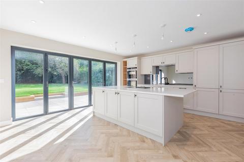 4 bedroom detached house for sale, Highmoor Cross, Henley-On-Thames RG9