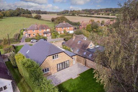 4 bedroom detached house for sale, Highmoor Cross, Henley-On-Thames RG9