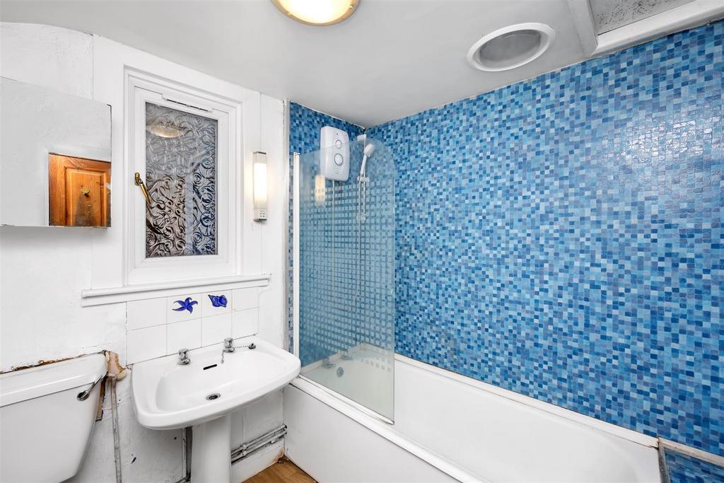 G/F Bathroom