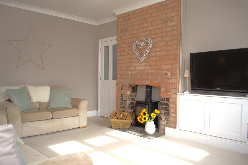 Newgate Street, Bingham 3 bed semidetached house for sale £375,000