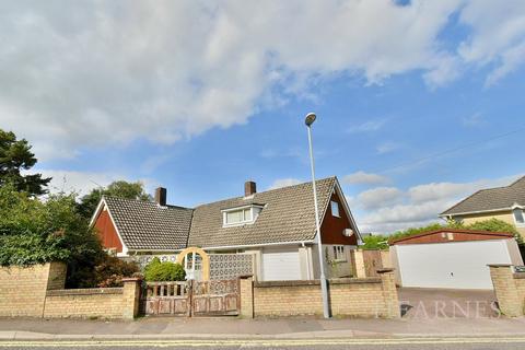 3 bedroom detached house for sale, Library Road, Ferndown, BH22