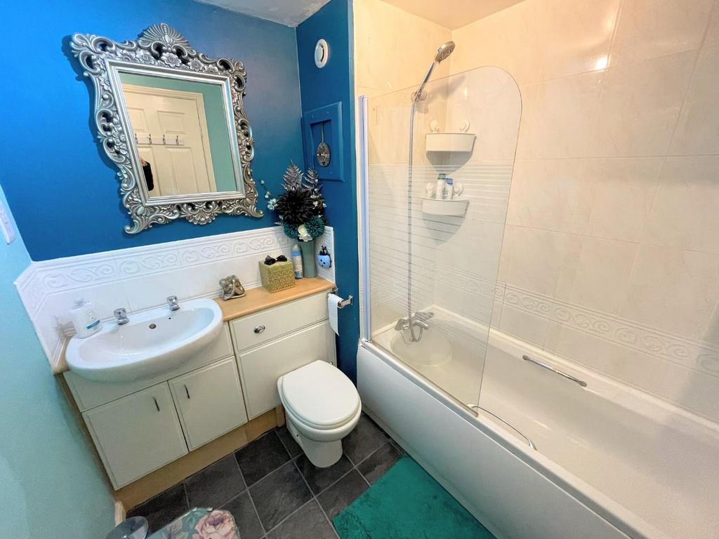 Bathroom/w.c.