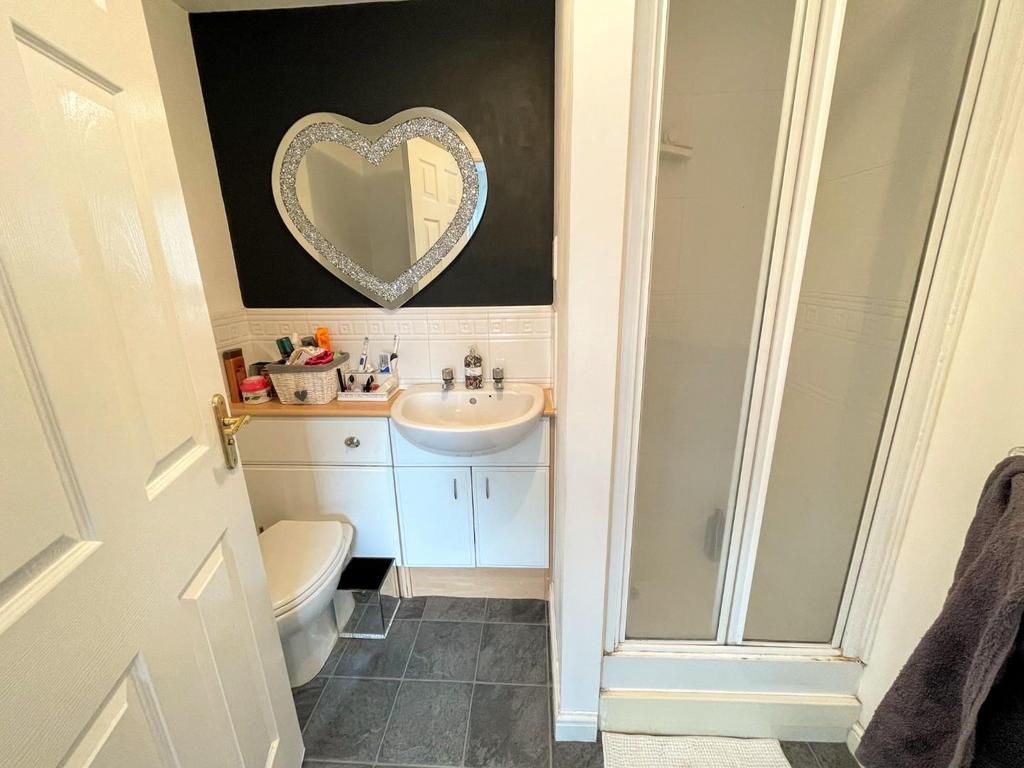 En suite shower room