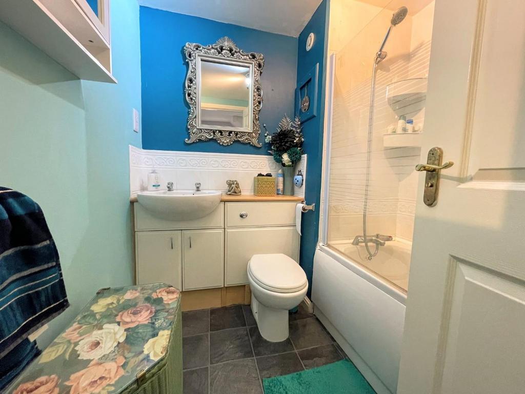Bathroom/w.c.