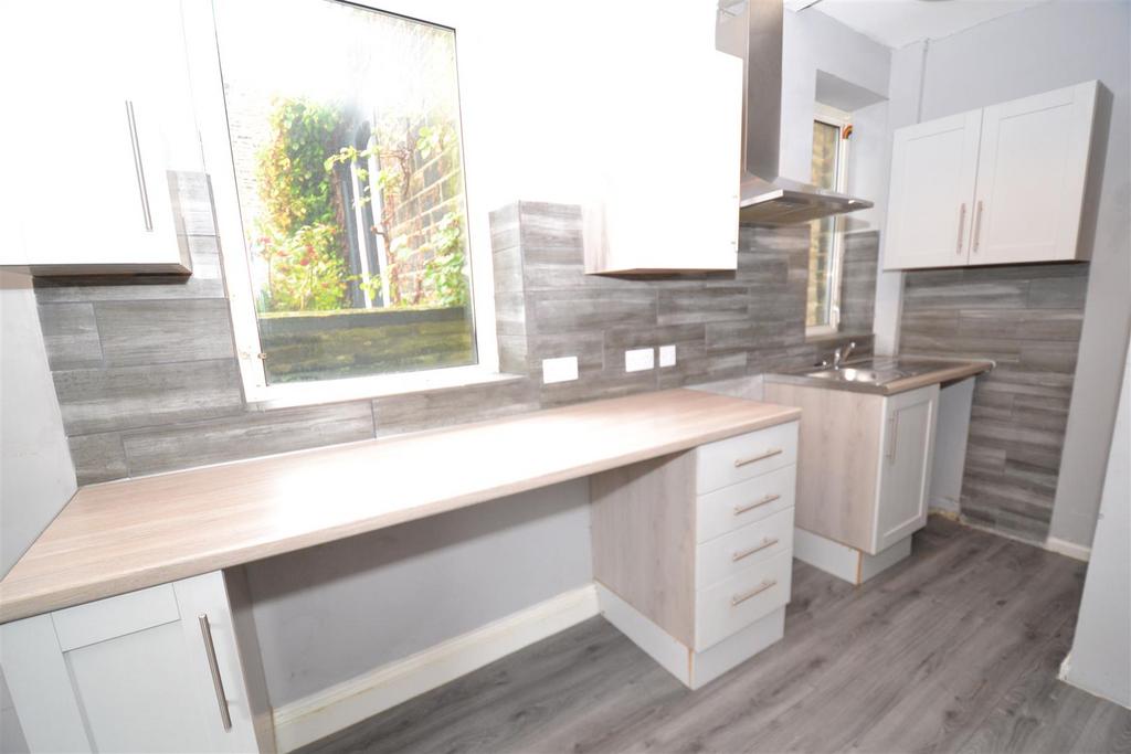 Hebden Road, Haworth, Keighley 3 bed end of terrace house for sale £