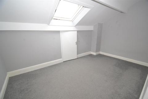 39 Hebden Road, Haworth, Keighley, BD22 8RH