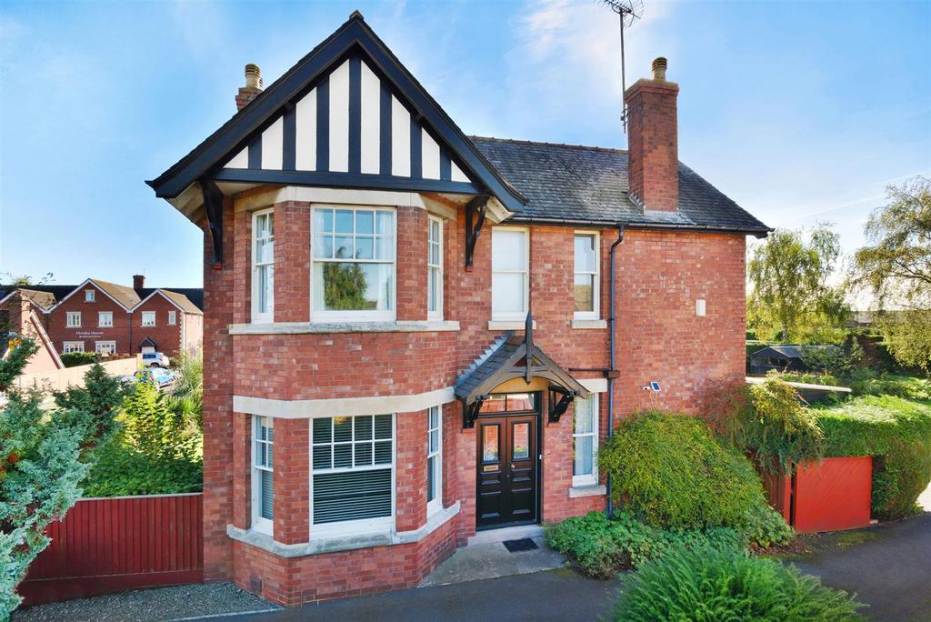 Sandpits Road, Ludlow in a popular and wellestablished location 4 bed detached house for sale
