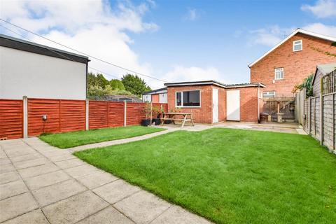 3 bedroom semi-detached house for sale, Chanterlands Avenue, Hull