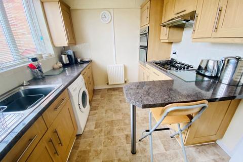 32 Laburnum Grove, Warwick, CV34 5TG
