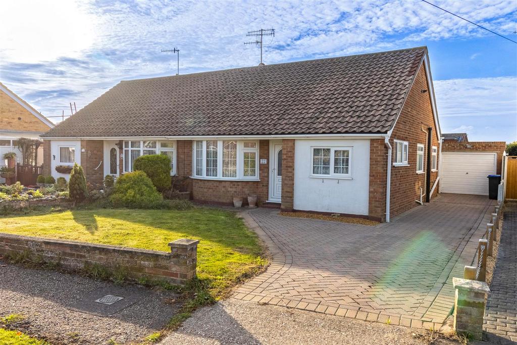 Silverdale Drive, Sompting, Lancing 2 bed semidetached bungalow for