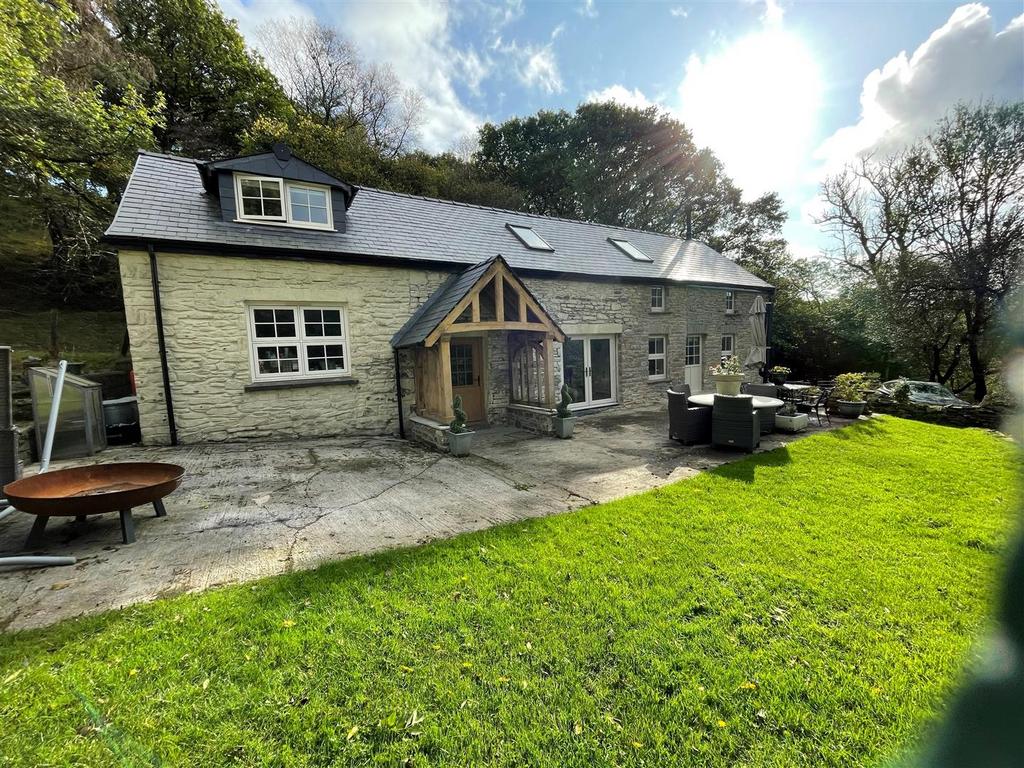 No Near Neighbours Location, Nr Ffarmers, Lampeter 3 bed property with land for sale £465,000