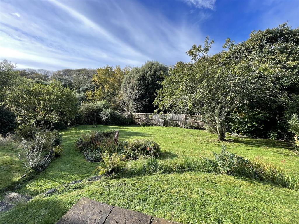 Tower Park, Fowey, PL23 1JD 3 bed detached bungalow for sale £775,000