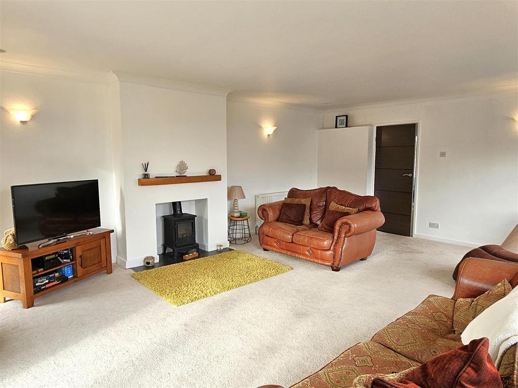 Sitting room (3).jpg