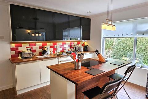 27 Tower Park, Fowey, PL23 1JD