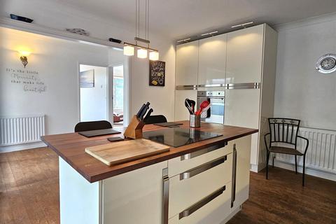 27 Tower Park, Fowey, PL23 1JD