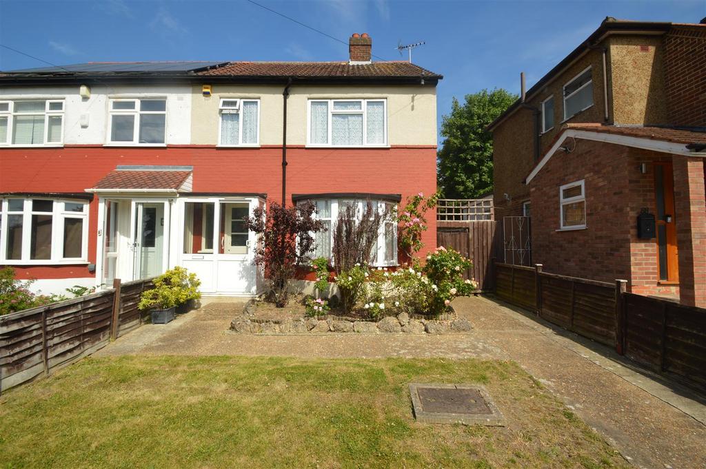 Roding Lane South, Redbridge, IG4 5PD 3 bed end of terrace house for