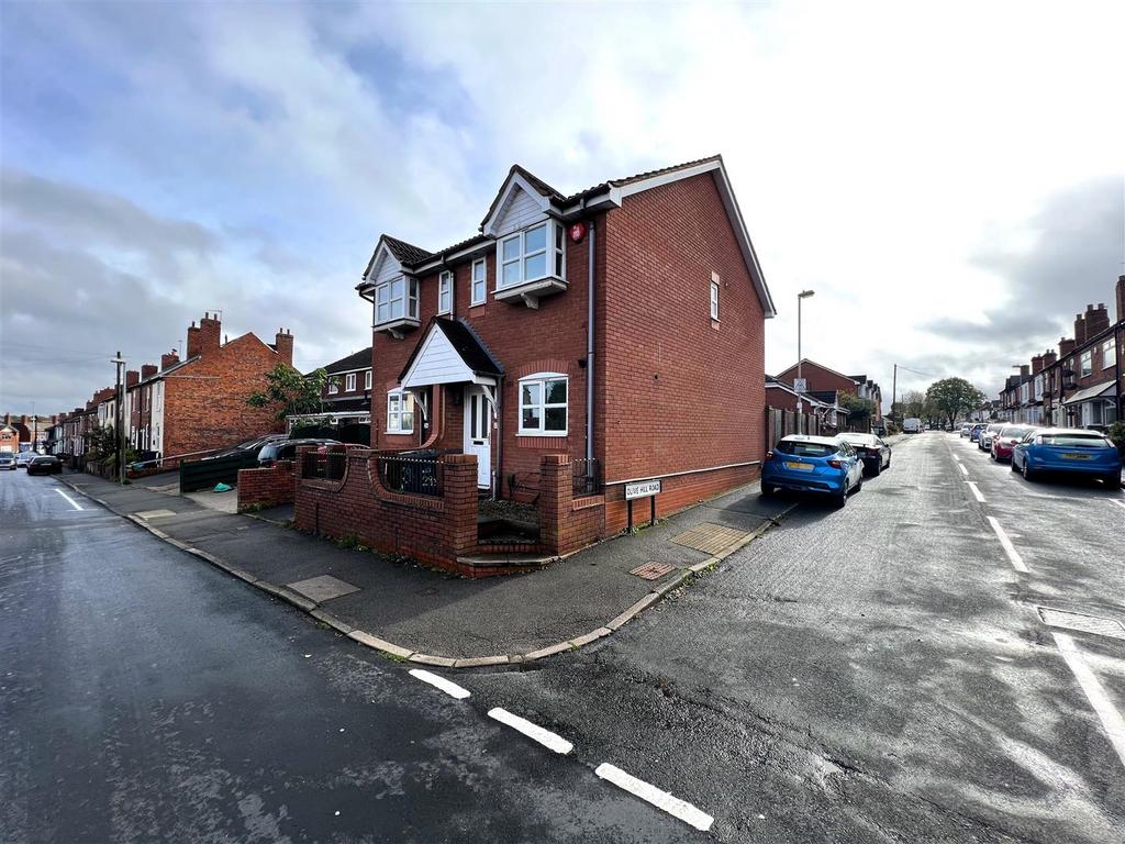 Malt Mill Lane, Halesowen, West Midlands 2 bed house £795 pcm (£183 pw)