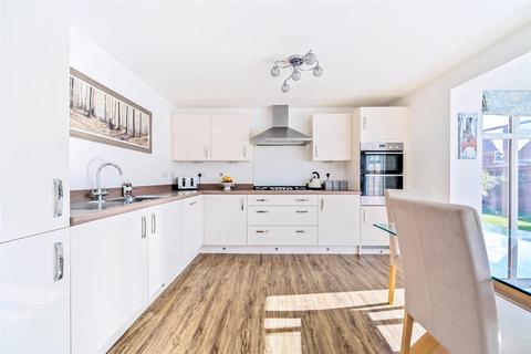 4 bedroom detached house for sale - Gandy Way, Devizes