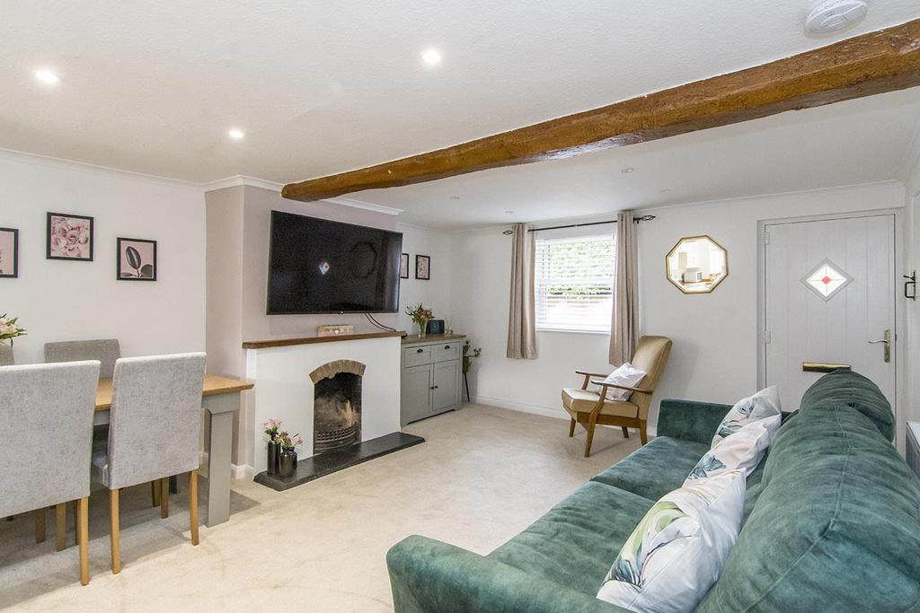 Main Street, Frolesworth, Lutterworth 2 bed cottage for sale £290,000