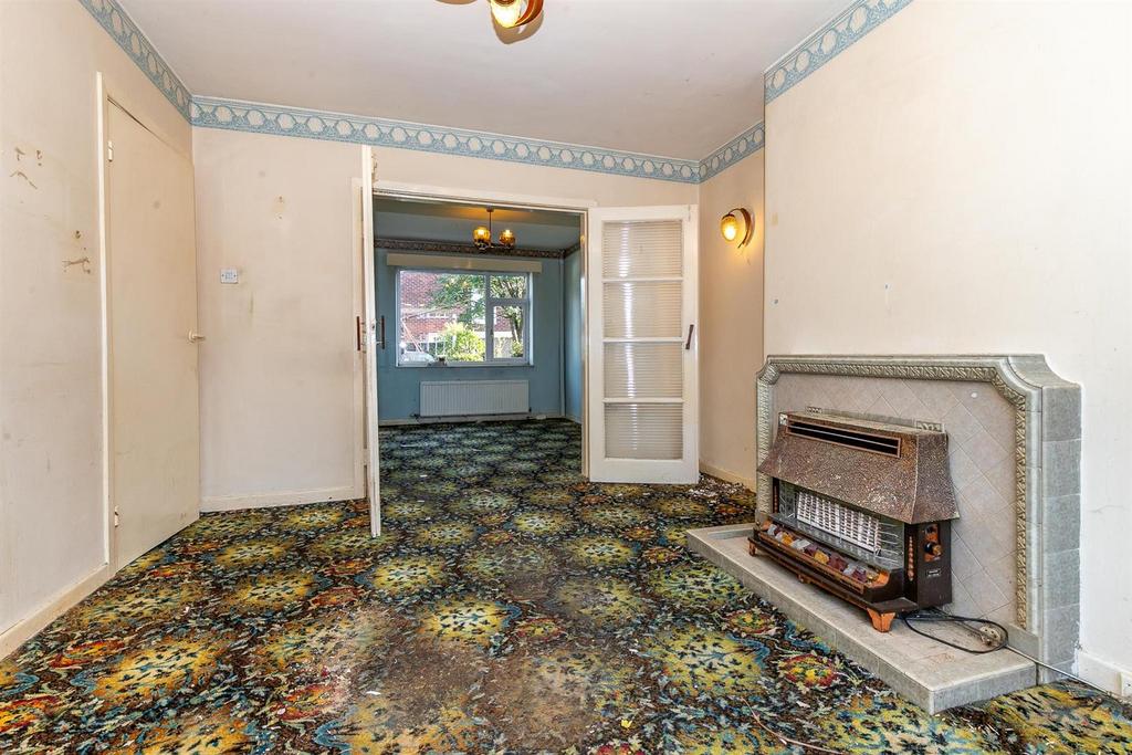 Front looking to rear reception