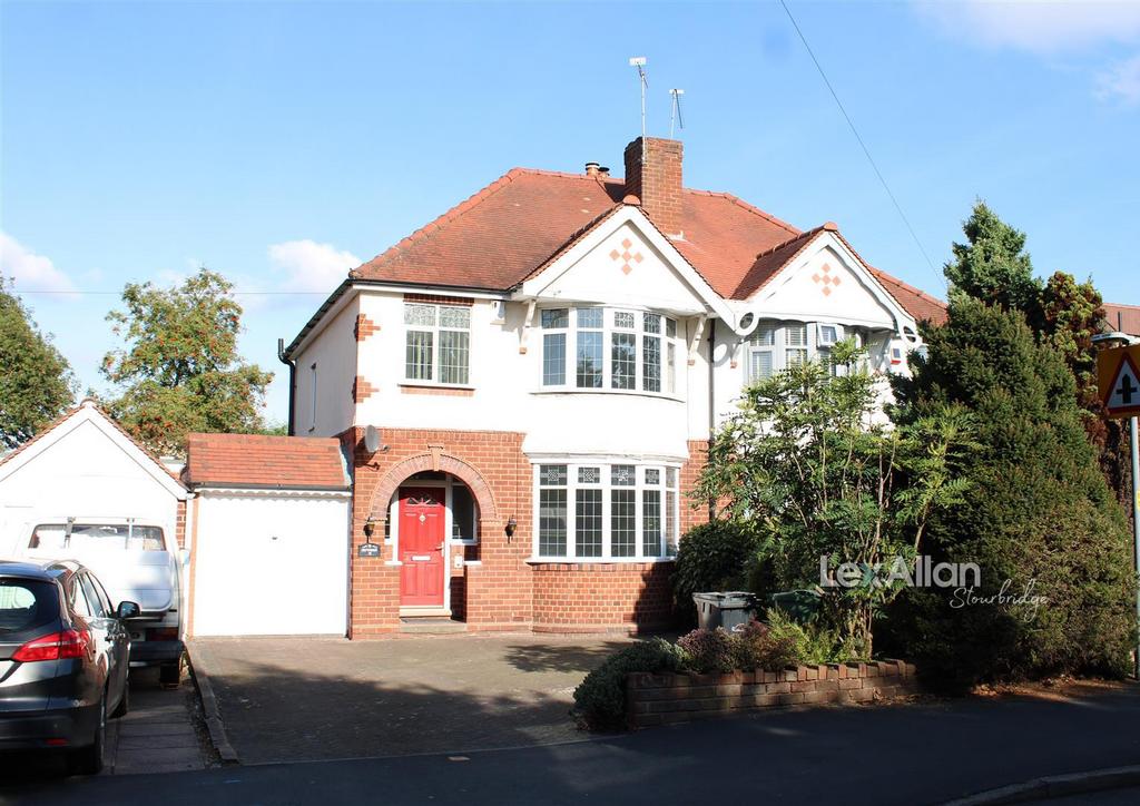 Whittington Road, Stourbridge 3 bed semidetached house for sale £375,000