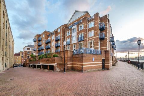 2 bedroom apartment for sale, King and Queen Wharf, Rotherhithe
