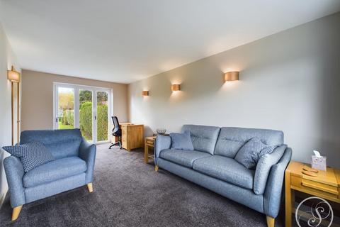 73 Acres Hall Crescent, Pudsey, LS28 9DY