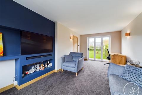 73 Acres Hall Crescent, Pudsey, LS28 9DY